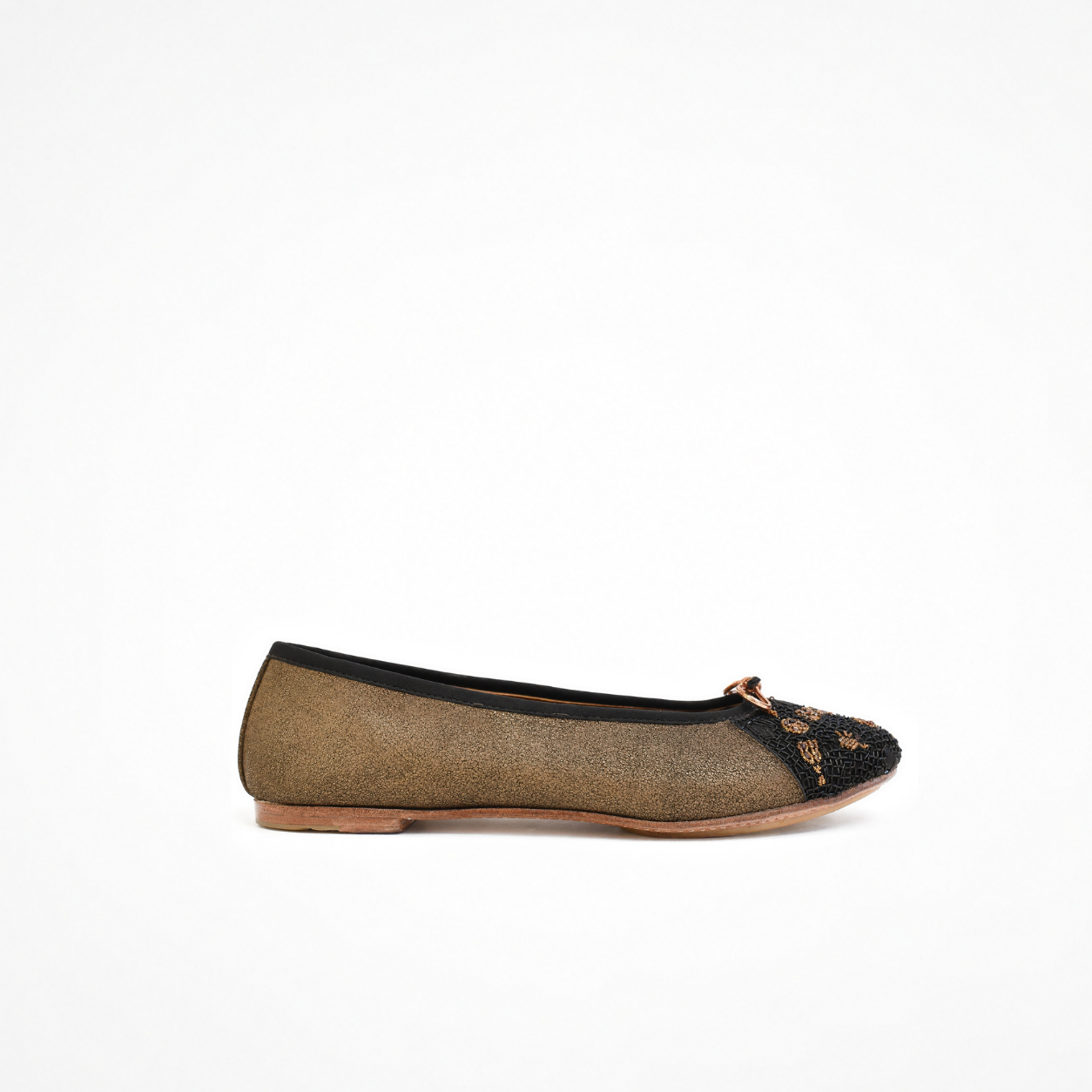 Eden Ballet flat in beige leather, side view with black embroidered toe panel