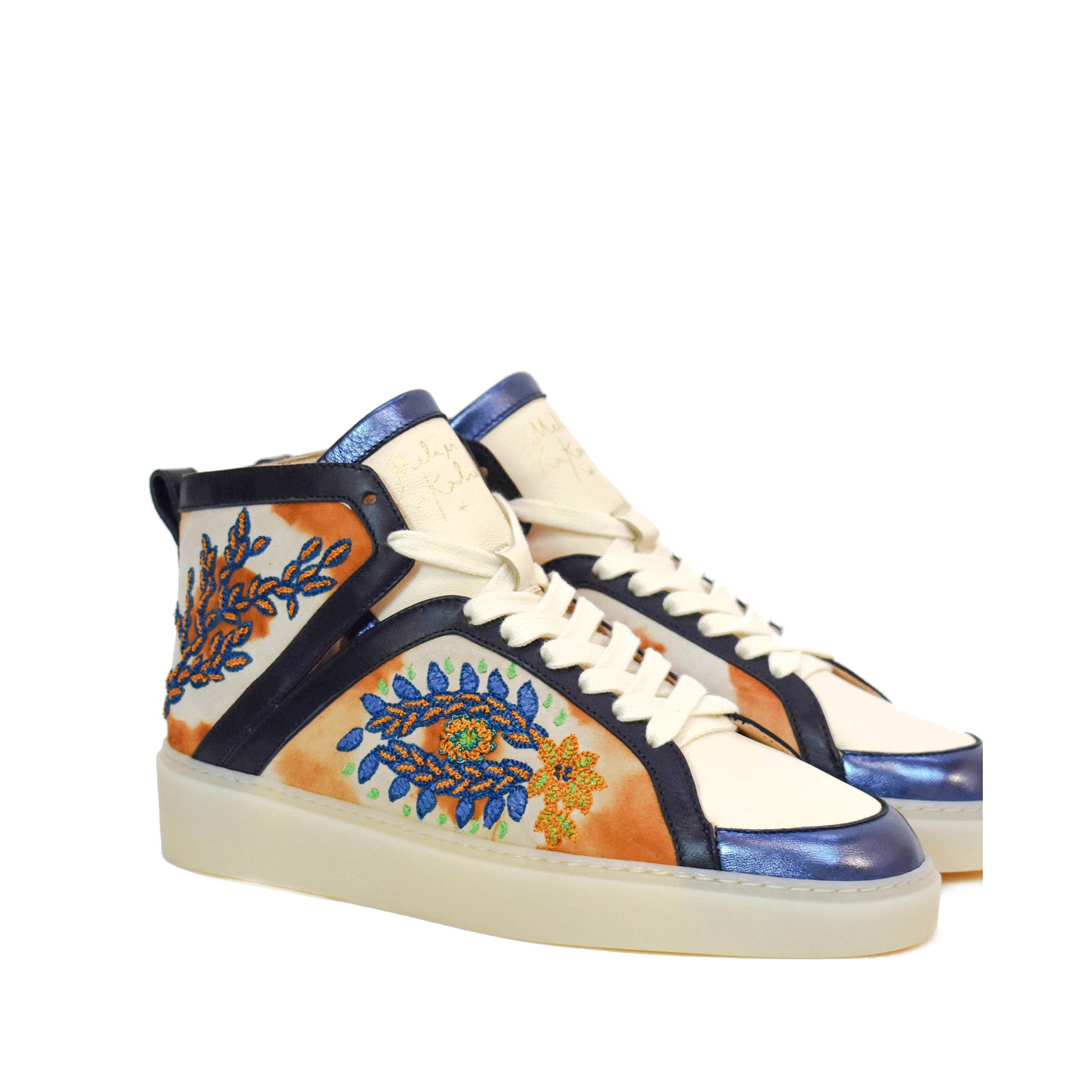 Close-up: embroidery detail on Nereus Sneaker High Dune by Meher Kakalia