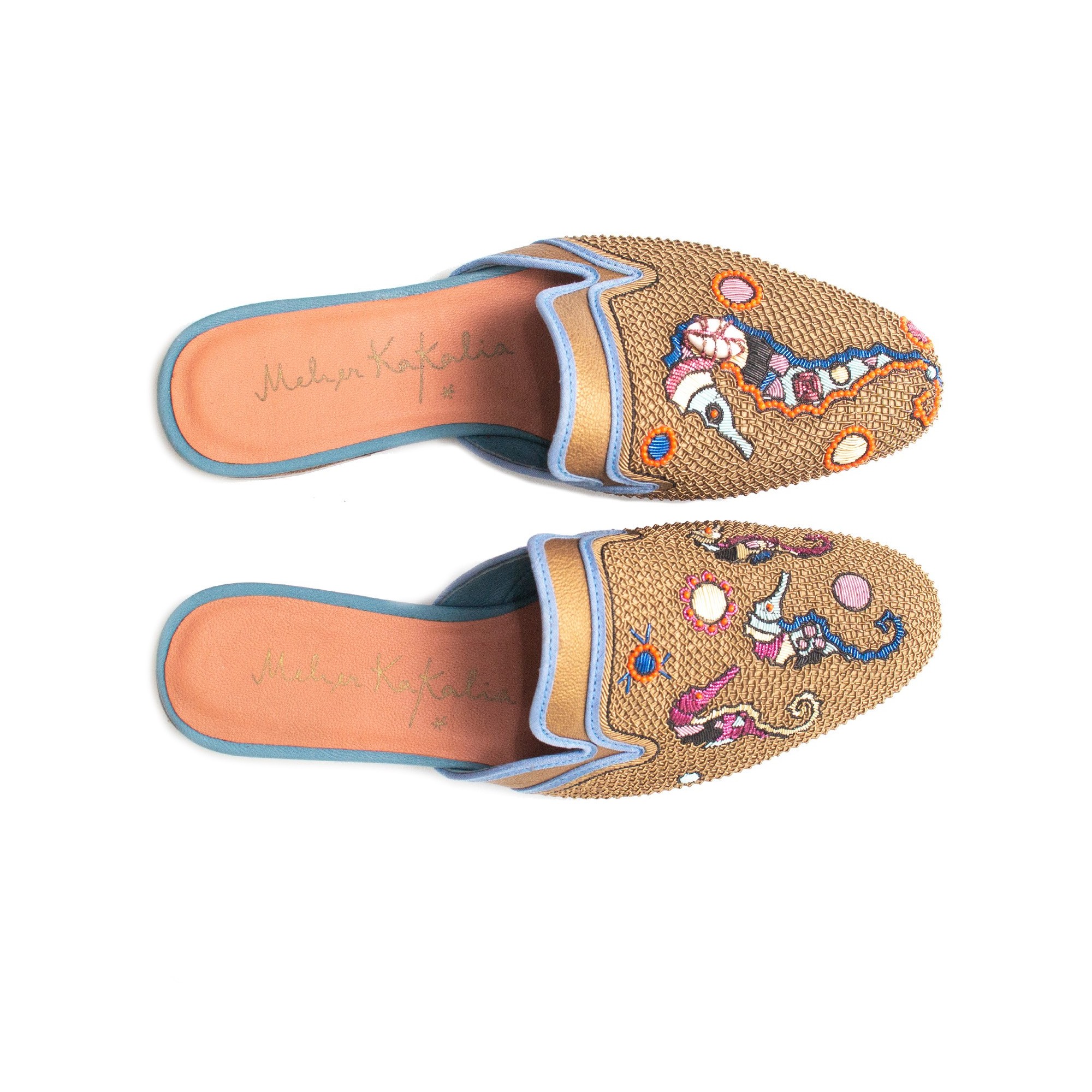Meher Kakalia Meher Kakalia Hikkaduwa Slipper in gold with seahorse embroidery, ideal for summer getaways.
