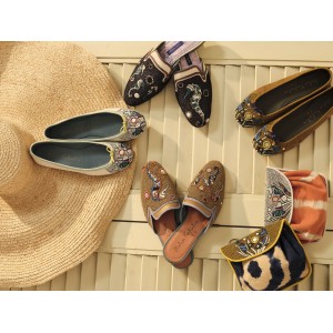 Beach Party Slippers – Hand-Embroidered Footwear for a Perfect Beach Day