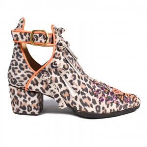 Meher Kakalia aw24 Embroidered Tani point heel boot | Meher Kakalia