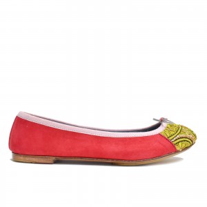 Side view of raspberry suede ballet flat with green embroidered toe