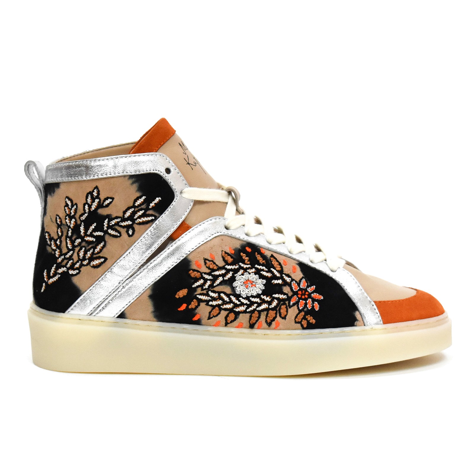 Nereus Sneaker High Tea – women’s leather high-top with hand embroidery, side view