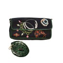 Meher KakaliaSac Jewel Clutch noir Meher Kakalia présenté avec mocassins brodés assortis.