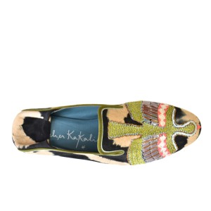Top view of Meher Kakalia ANZU Moccasin in black and beige tie-dye suede with olive hand embroidery and metallic Mukesh detail