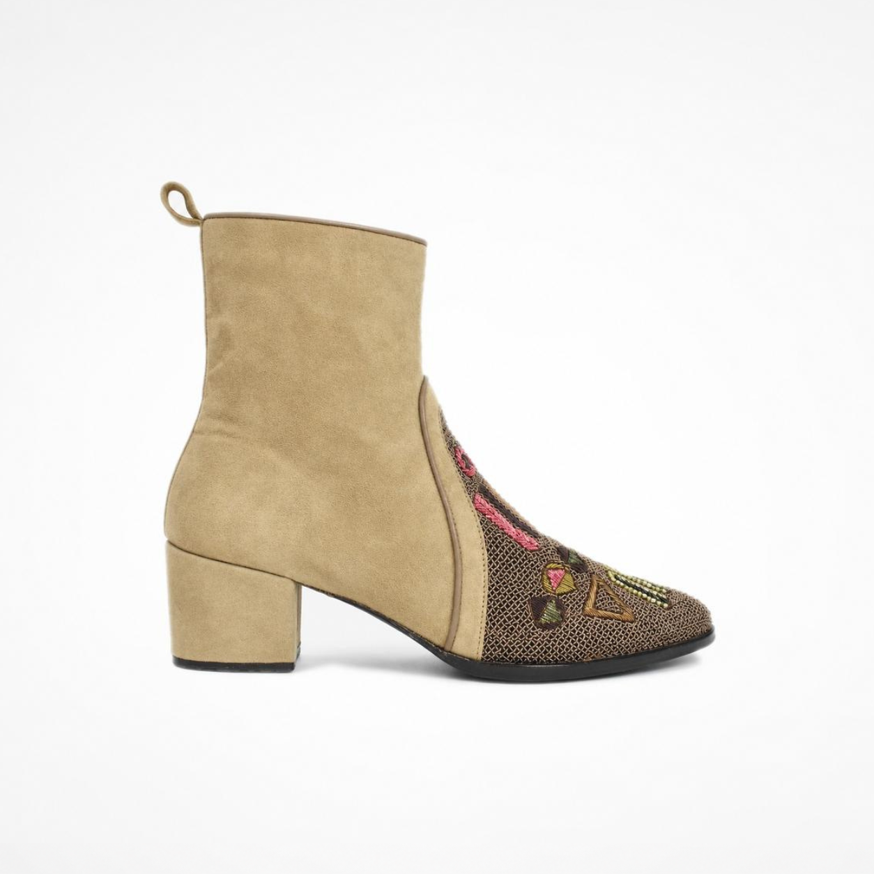 QUEEN BAUHAUS POINT HEELED BOOT