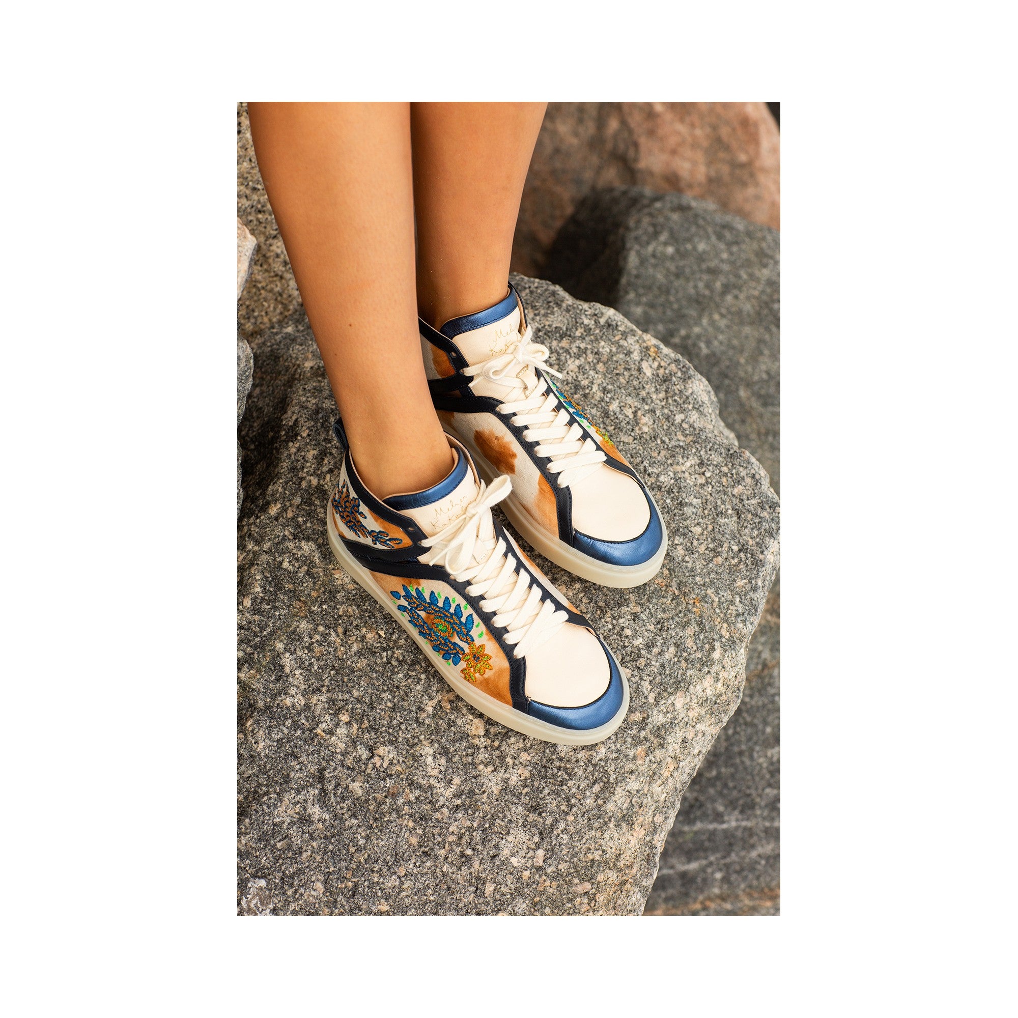 Model wearing Meher Kakalia Nereus Sneaker High Dune, handmade in Italy