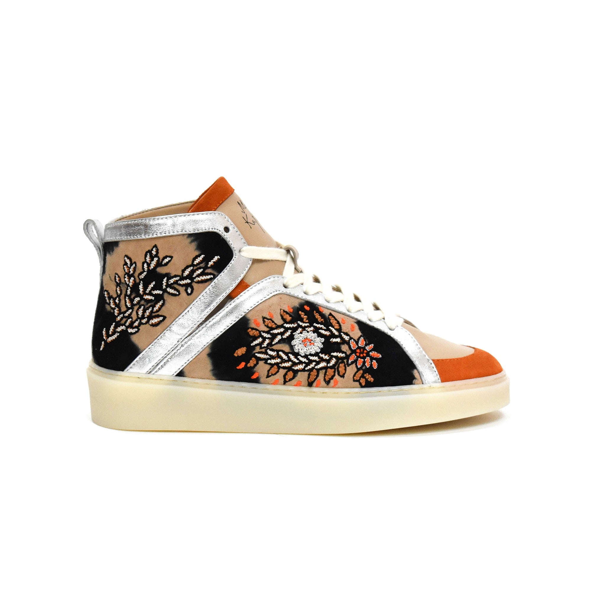 Nereus Sneaker High Tea – women’s leather high-top with hand embroidery, side view